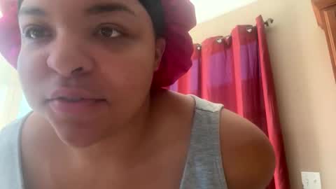 Snapshot of sunsh1n3gurl chatting on May 18, 2026, 5:41 pm sunsh1n3gurl online show from May 18, 2026, 5:41 pm