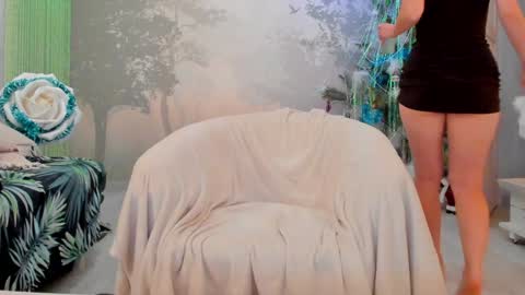 Eva  online show from December 26, 2024, 8:32 pm