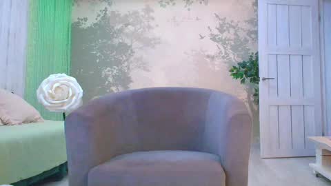 Snapshot of sunshine13_ chatting on April 14, 2026, 1:28 pm Eva online show from April 14, 2026, 1:28 pm