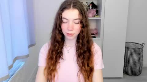 sunshine_bliss online show from May 13, 2026, 5:43 pm