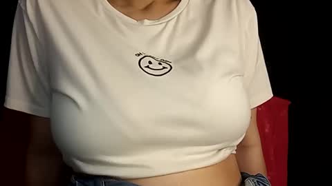 Snapshot of sunshine_days chatting on February 15, 2025, 1:31 am Annie online show from February 15, 2025, 1:31 am