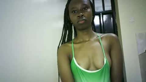 Snapshot of sunshine_g chatting on October 22, 2025, 1:28 am Sunshine online show from October 22, 2025, 1:28 am