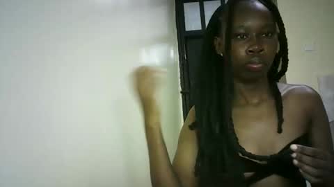 Snapshot of sunshine_g chatting on November 10, 2025, 6:01 am Sunshine online show from November 10, 2025, 6:01 am