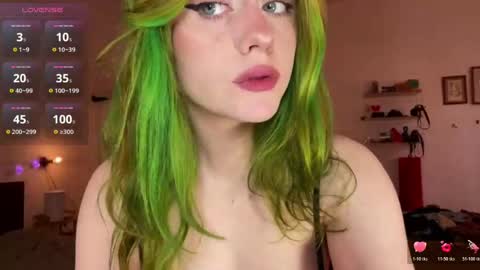Snapshot of sunshine_lina chatting on June 9, 2026, 6:47 am Lina online show from June 9, 2026, 6:47 am