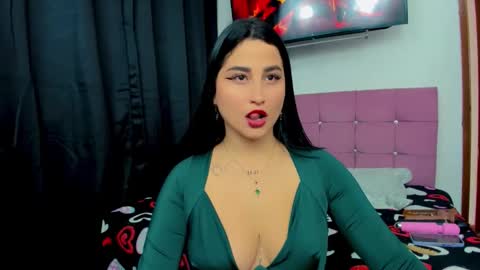 Andrea Rodriguez online show from September 10, 2025, 7:03 pm