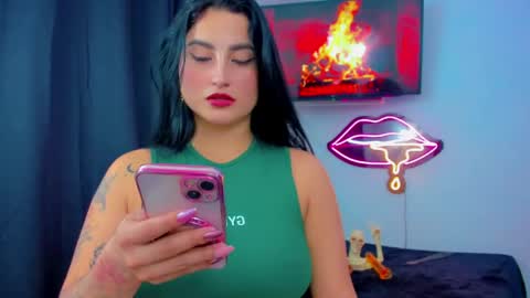 Andrea Rodriguez online show from February 23, 2026, 6:49 pm