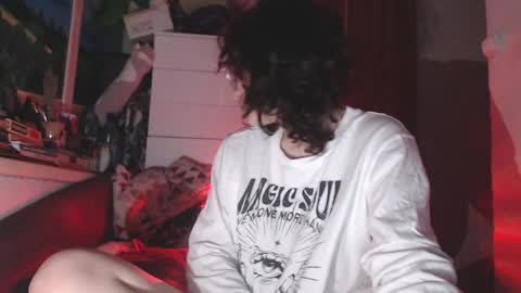 Hella online show from January 20, 2025, 1:32 pm