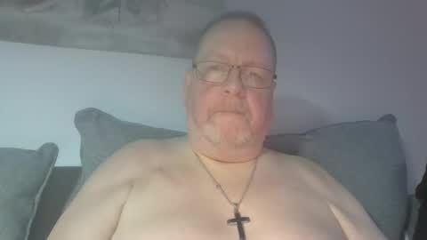 Sunspotbaby online show from November 3, 2025, 11:37 pm