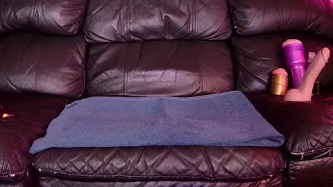 Snapshot of superduty5speed chatting on December 16, 2024, 2:57 am Thomas online show from December 16, 2024, 2:57 am