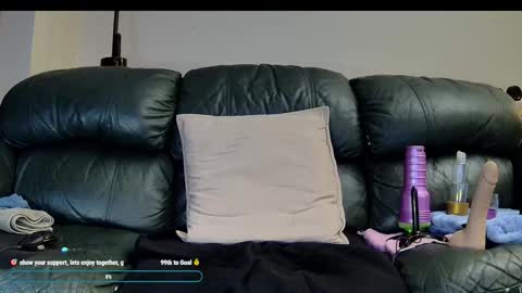 Snapshot of superduty5speed chatting on November 25, 2025, 4:34 am Thomas online show from November 25, 2025, 4:34 am