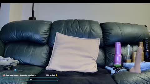 Snapshot of superduty5speed chatting on December 21, 2025, 7:54 pm Thomas online show from December 21, 2025, 7:54 pm