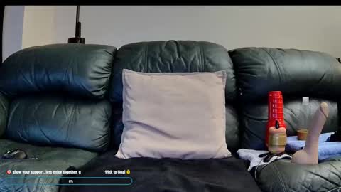 Snapshot of superduty5speed chatting on January 17, 2026, 9:14 am Thomas online show from January 17, 2026, 9:14 am