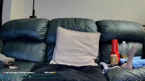 Snapshot of superduty5speed chatting on February 18, 2026, 4:52 am Thomas online show from February 18, 2026, 4:52 am