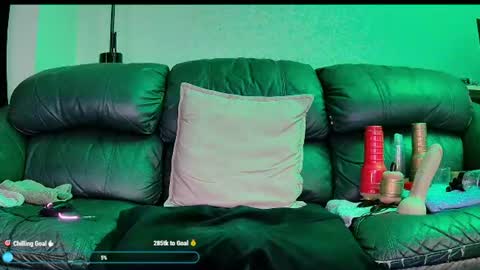 Thomas online show from June 21, 2026, 7:49 pm
