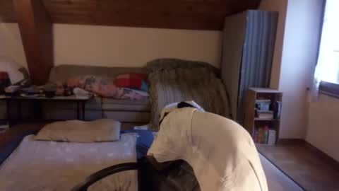 Snapshot of supersquirrel81 chatting on October 11, 2025, 6:34 am supersquirrel81 online show from October 11, 2025, 6:34 am