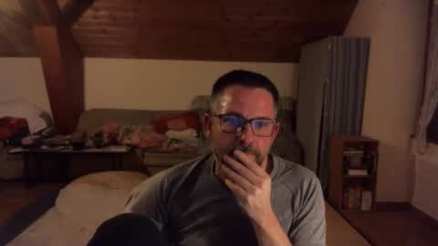 Snapshot of supersquirrel81 chatting on November 22, 2025, 5:12 pm supersquirrel81 online show from November 22, 2025, 5:12 pm