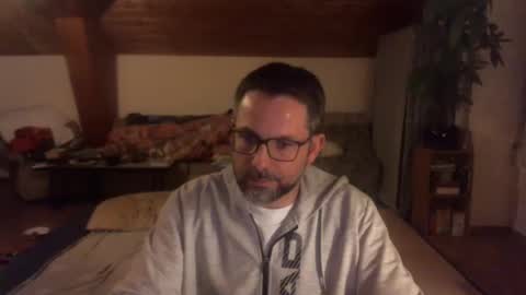 Snapshot of supersquirrel81 chatting on December 14, 2025, 5:51 pm supersquirrel81 online show from December 14, 2025, 5:51 pm