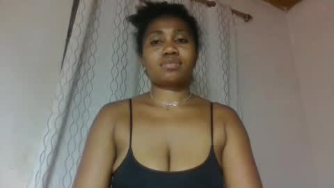 Snapshot of surbelle chatting on May 19, 2026, 1:56 am surbelle online show from May 19, 2026, 1:56 am
