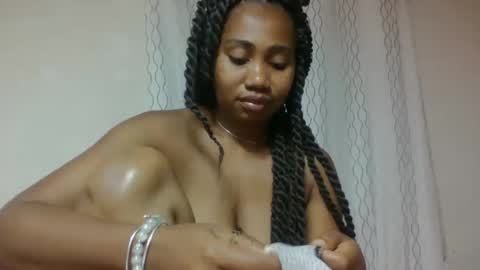 Snapshot of surbelle chatting on May 22, 2026, 6:53 am surbelle online show from May 22, 2026, 6:53 am