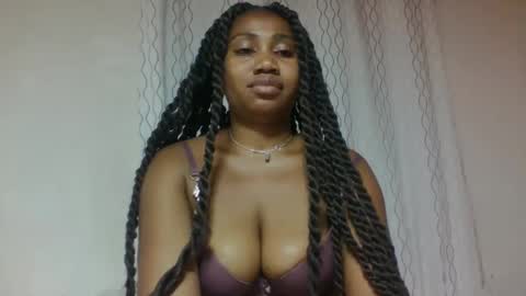 Snapshot of surbelle chatting on May 22, 2026, 7:08 pm surbelle online show from May 22, 2026, 7:08 pm