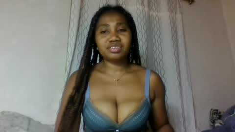 Snapshot of surbelle chatting on June 12, 2026, 9:41 am surbelle online show from June 12, 2026, 9:41 am