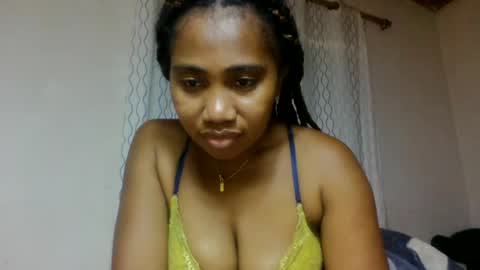 Snapshot of surbelle chatting on June 14, 2026, 9:44 am surbelle online show from June 14, 2026, 9:44 am