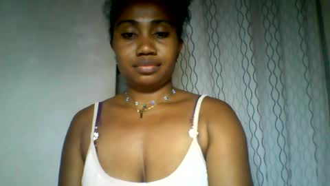 Snapshot of surbelle chatting on June 24, 2026, 6:29 pm surbelle online show from June 24, 2026, 6:29 pm