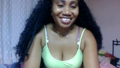 Snapshot of surbelle chatting on June 28, 2026, 11:05 am surbelle online show from June 28, 2026, 11:05 am