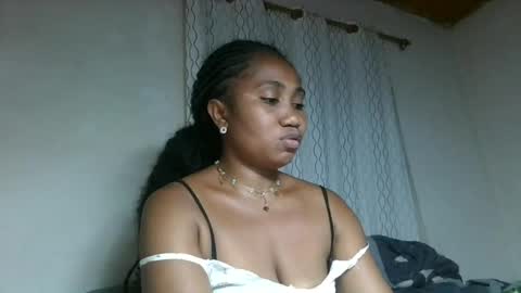 Snapshot of surbelle chatting on July 4, 2026, 10:49 pm surbelle online show from July 4, 2026, 10:49 pm