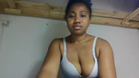 Snapshot of surbelle chatting on July 23, 2026, 10:13 am surbelle online show from July 23, 2026, 10:13 am
