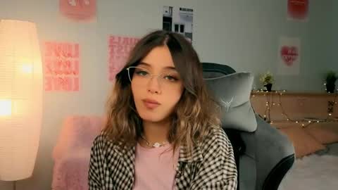Sara online show from April 18, 2026, 1:15 pm