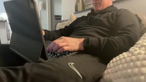 surfstar81 online show from January 12, 2026, 7:19 pm