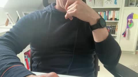 surfstar81 online show from April 20, 2026, 9:56 am