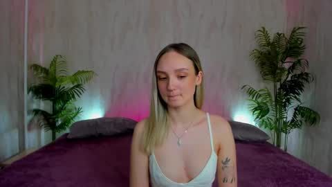 Snapshot of susan__clark chatting on January 12, 2025, 7:21 am Annie online show from January 12, 2025, 7:21 am