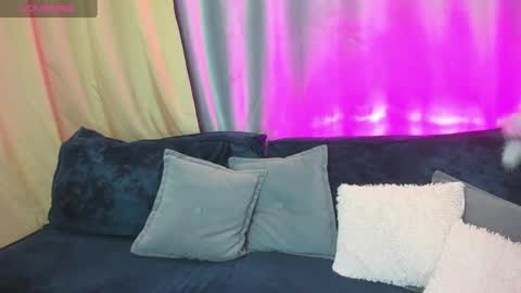 Snapshot of susan__clark chatting on February 21, 2025, 1:22 am Annie online show from February 21, 2025, 1:22 am