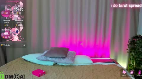 Snapshot of susan__clark chatting on October 17, 2025, 2:04 am Annie online show from October 17, 2025, 2:04 am