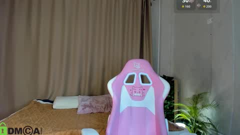 Snapshot of susan__clark chatting on October 20, 2025, 1:06 am Annie online show from October 20, 2025, 1:06 am