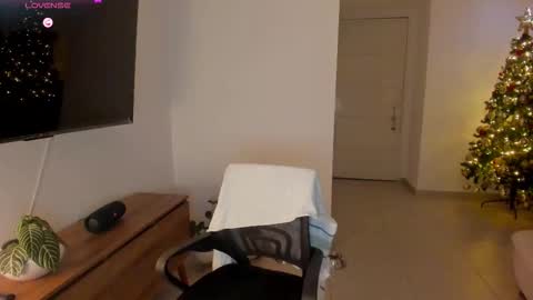 Snapshot of susan_arango chatting on December 18, 2025, 12:49 am susan love online show from December 18, 2025, 12:49 am