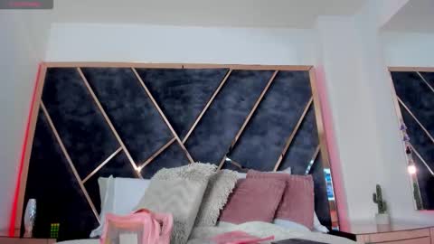 susanahenao online show from January 5, 2026, 5:27 pm