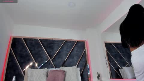 susanahenao online show from April 27, 2026, 4:38 pm