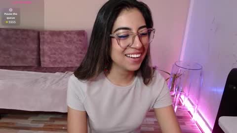 Susana hendrix    online show from February 3, 2026, 3:39 pm