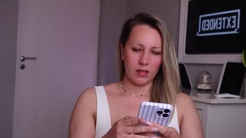Snapshot of susanjewel chatting on May 20, 2026, 7:03 am SusanJewel online show from May 20, 2026, 7:03 am