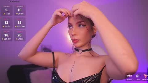  Sus Moore  online show from March 8, 2026, 2:04 am