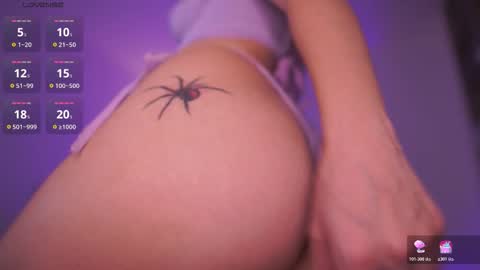  Sus Moore  online show from March 10, 2026, 8:14 pm