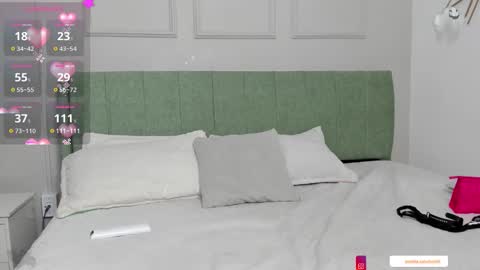 Snapshot of susannewolf_ chatting on November 1, 2025, 12:07 pm Amelia online show from November 1, 2025, 12:07 pm