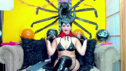 Snapshot of susanslim chatting on October 29, 2025, 3:36 pm susanslim online show from October 29, 2025, 3:36 pm