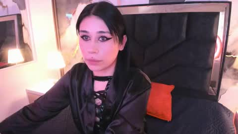 susanvilla online show from February 16, 2026, 7:43 pm