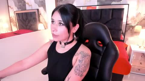Snapshot of susanvilla chatting on May 19, 2026, 7:53 pm susanvilla online show from May 19, 2026, 7:53 pm