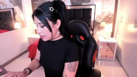 Snapshot of susanvilla chatting on May 20, 2026, 7:42 pm susanvilla online show from May 20, 2026, 7:42 pm