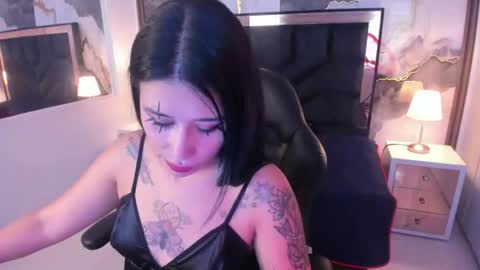 Snapshot of susanvilla chatting on June 16, 2026, 8:11 pm susanvilla online show from June 16, 2026, 8:11 pm